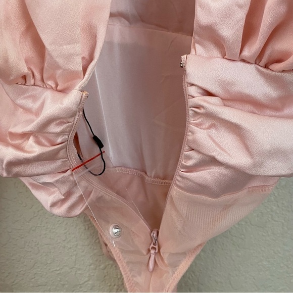 House of CB Giselle Blush pink Satin Bodysuit size XS‎ NWOT - Picture 11 of 15